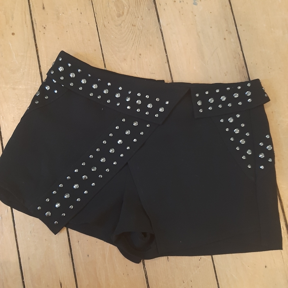 Edgy Guess Shorts (Look like Skirt when worn)